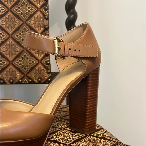 Michael Kors platform heels size 8.5 - Picture 8 of 10